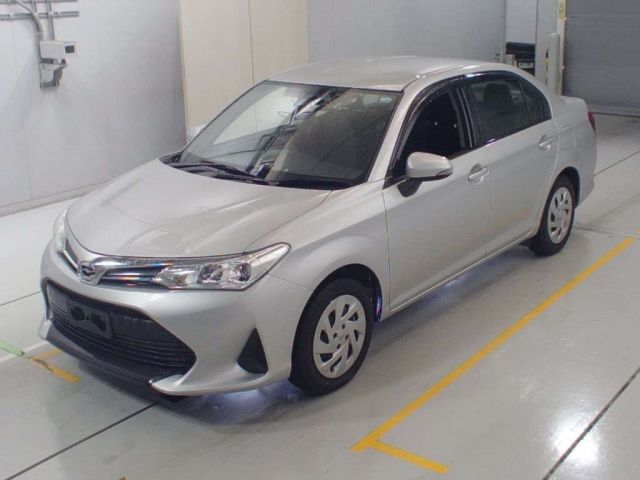 30047 Toyota Corolla axio NRE161 2018 г. (CAA Chubu)